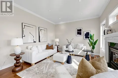 19 Fountain Court Richmond Hill (rouge Woods) ON L4S 2K4