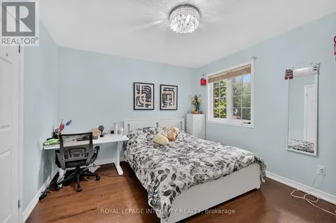 29 Nortoba Crescent Ottawa ON K2T 1G9