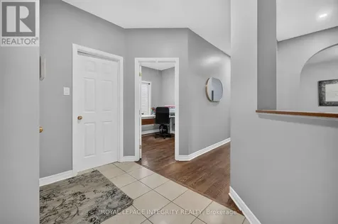 29 Nortoba Crescent Ottawa ON K2T 1G9
