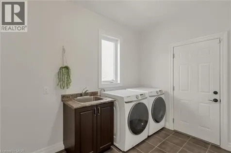 341 Zeller Drive Kitchener ON N2A 0B2