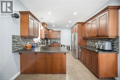 79 Garinger Crescent Hamilton ON L0R 1C0