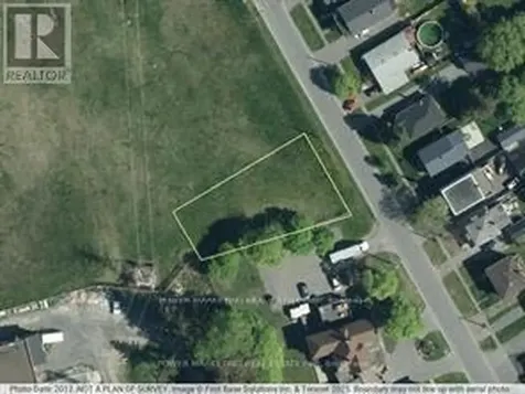 11 &13 Danis Avenue Cornwall ON K6H 5E5