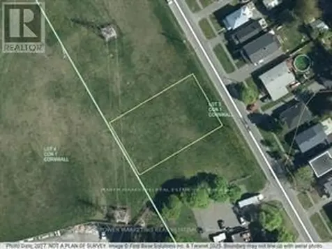 17&19 Danis Avenue Cornwall ON K6H 5E5