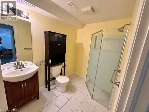 908 Magdalena Court Kitchener ON N2E 0B3