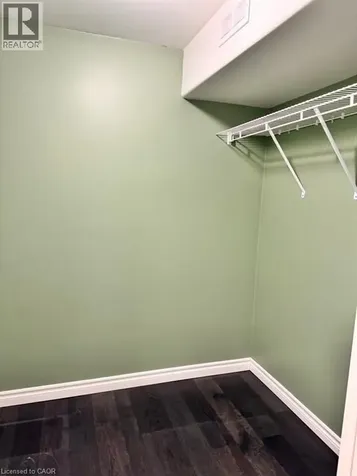 908 Magdalena Court Kitchener ON N2E 0B3