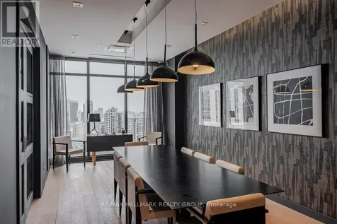 255 Bay Street Ottawa ON K1R 0C5