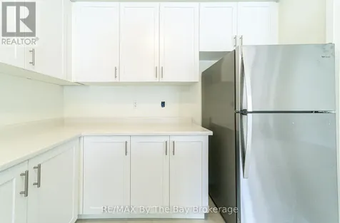 73 Federica Crescent Wasaga Beach ON L9Z 0N5