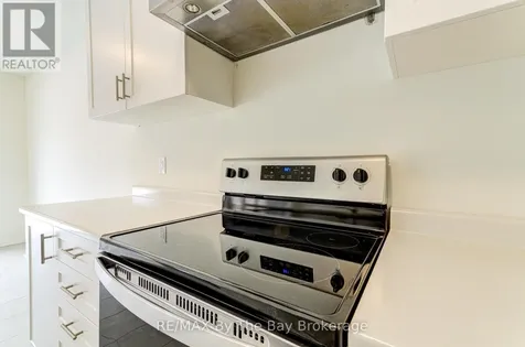 73 Federica Crescent Wasaga Beach ON L9Z 0N5