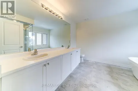 73 Federica Crescent Wasaga Beach ON L9Z 0N5