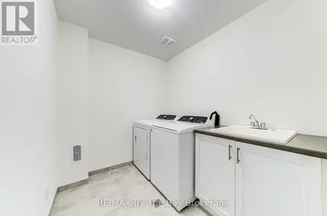 73 Federica Crescent Wasaga Beach ON L9Z 0N5