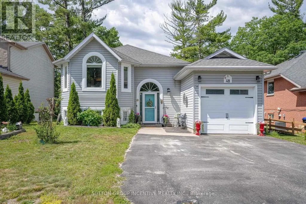 48 Wesley Avenue Wasaga Beach ON L9Z 1C8