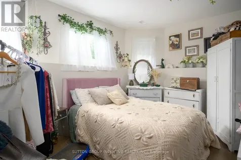 48 Wesley Avenue Wasaga Beach ON L9Z 1C8