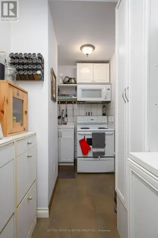 48 Wesley Avenue Wasaga Beach ON L9Z 1C8