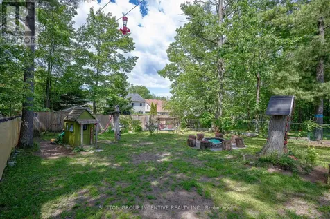 48 Wesley Avenue Wasaga Beach ON L9Z 1C8