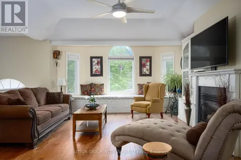 48 Wesley Avenue Wasaga Beach ON L9Z 1C8