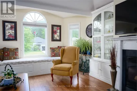 48 Wesley Avenue Wasaga Beach ON L9Z 1C8