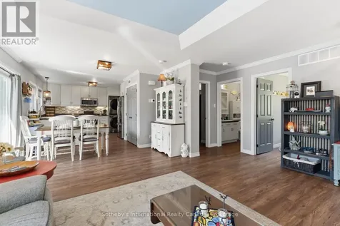 8 Lakeview Crescent Mckellar ON P2A 0B5