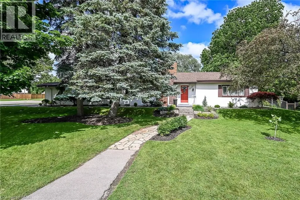 511 Fiddler's Green Road Ancaster ON L9G 1X3