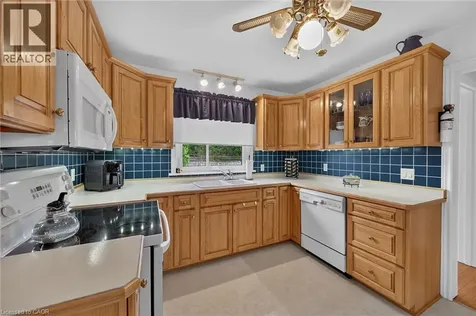 511 Fiddler's Green Road Ancaster ON L9G 1X3