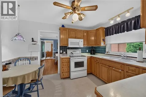 511 Fiddler's Green Road Ancaster ON L9G 1X3