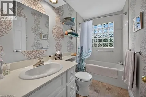 511 Fiddler's Green Road Ancaster ON L9G 1X3