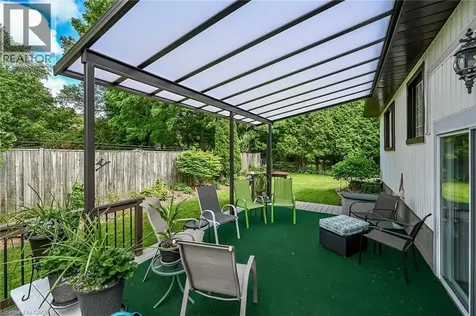 511 Fiddler's Green Road Ancaster ON L9G 1X3