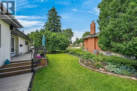 511 Fiddler's Green Road Ancaster ON L9G 1X3