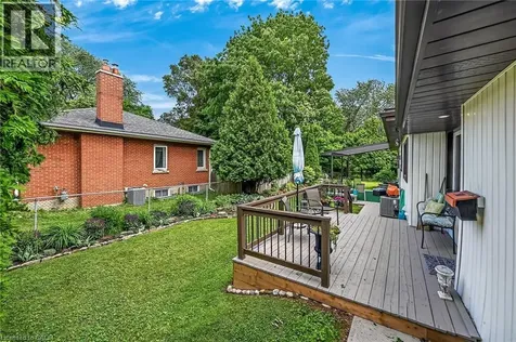 511 Fiddler's Green Road Ancaster ON L9G 1X3