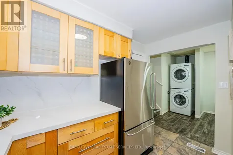 77 Overlea Drive Kitchener ON N2M 1S9