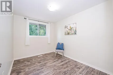 77 Overlea Drive Kitchener ON N2M 1S9