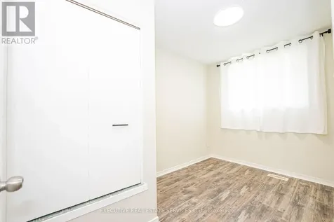 77 Overlea Drive Kitchener ON N2M 1S9