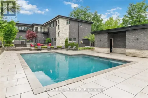 125 Craigmore Crescent Blue Mountains ON L9Y 0N6