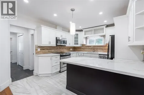 156 Queen Street Sarnia ON N7T 2R1