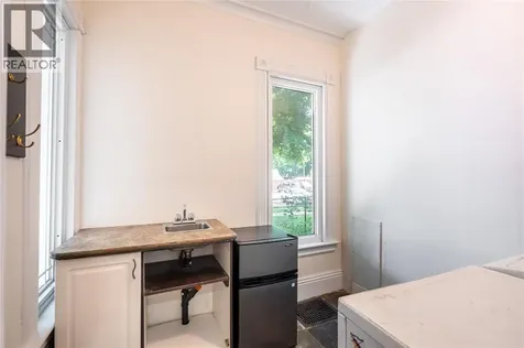 156 Queen Street Sarnia ON N7T 2R1