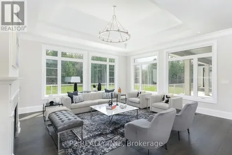 33 Newton Reed Crescent Uxbridge ON L9P 0R3
