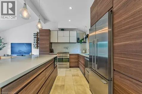 65 Lang Crescent Waterloo ON N2K 1P4