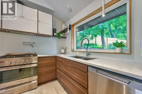 65 Lang Crescent Waterloo ON N2K 1P4