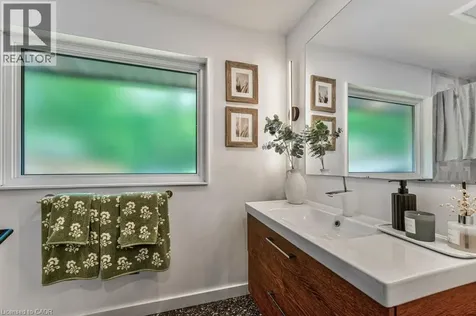 65 Lang Crescent Waterloo ON N2K 1P4