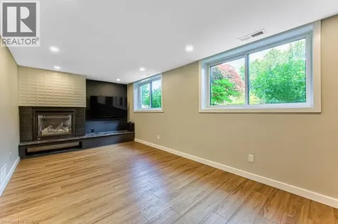 65 Lang Crescent Waterloo ON N2K 1P4