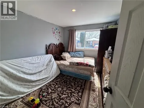 6413 Monroe Street Niagara Falls ON L2G 2G9