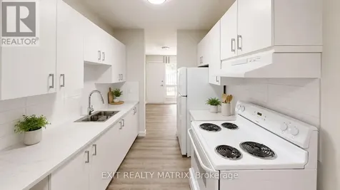 408 Miranda Private Ottawa ON K1K 3Y2
