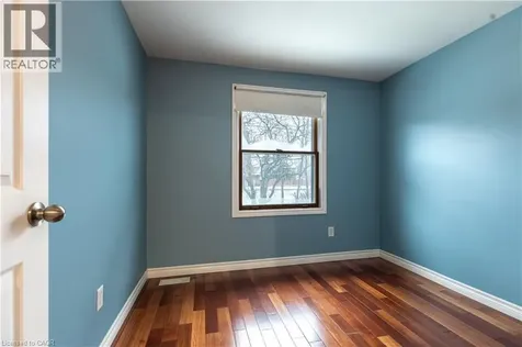 598 Mapledale Avenue London ON N5X 2B8