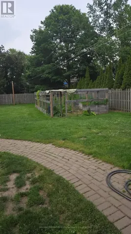 15 St.andrew Street Aylmer ON N5H 2M9