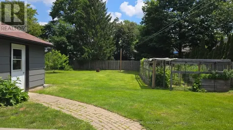 15 St.andrew Street Aylmer ON N5H 2M9