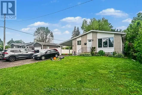 816 Willow Avenue Ottawa ON K1E 1C7