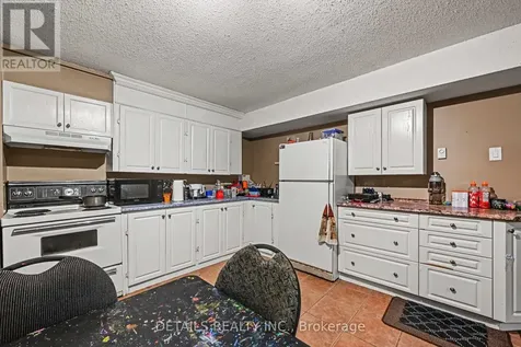 816 Willow Avenue Ottawa ON K1E 1C7