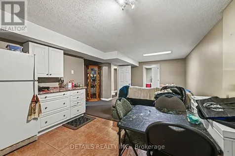 816 Willow Avenue Ottawa ON K1E 1C7