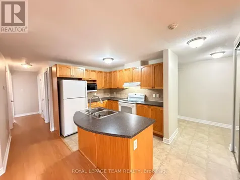 236 Paseo Private Ottawa ON K2G 4N7