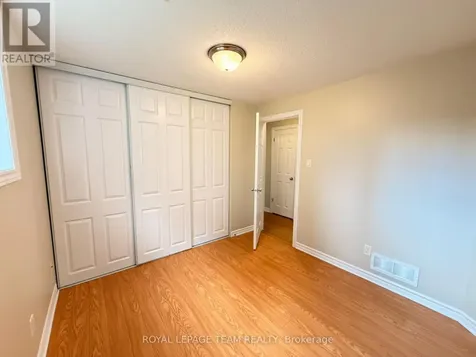 236 Paseo Private Ottawa ON K2G 4N7