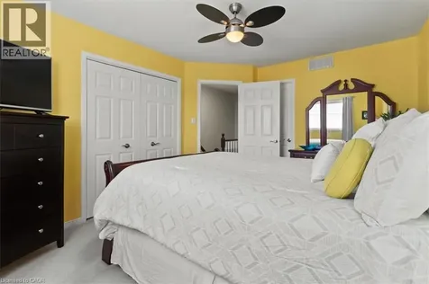 40 Bridgette Drive Hamilton ON L9A 5J8